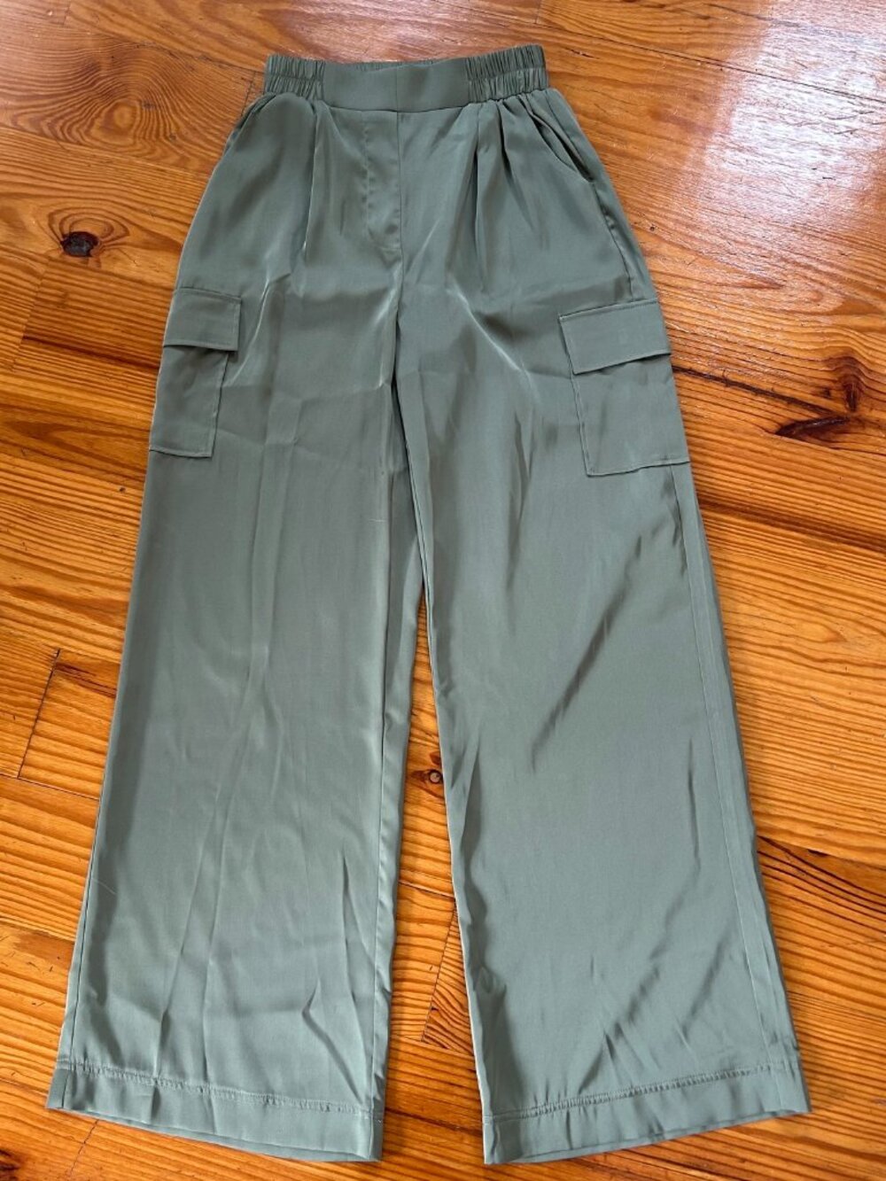 Bishop + Young Pull-On Satin Cargo Wide Leg Pants Olive Green XS